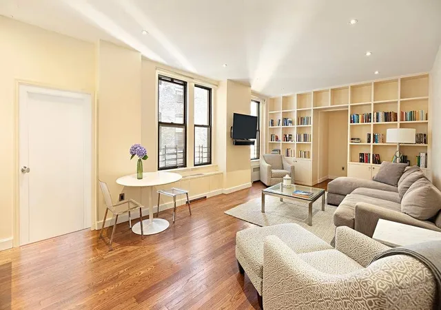 525-park-ave-10d-new-york-city-ny-10065/hzid_e4c04b44