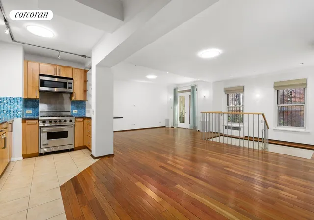 210-w-19th-street-1f-new-york-city-ny-10011/hzid_0f853b7e