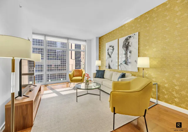 1600-broadway-18-b-new-york-city-ny-10019/hzid_40f42e60