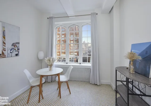 52-e-78th-street-8b-new-york-city-ny-10075/hzid_1f2b5623
