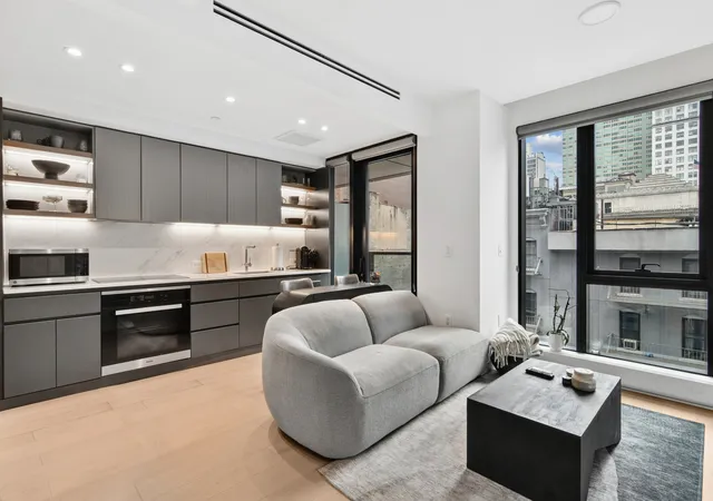 300-w-30th-street-4b-new-york-ny-10001/hzid_a306ff8f