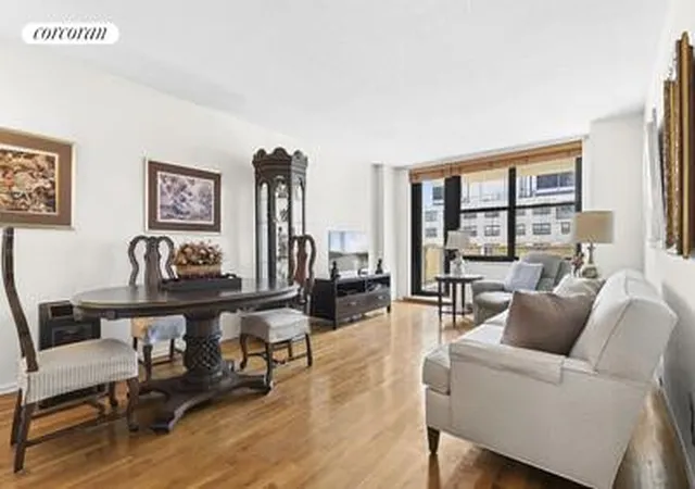 301-e-87th-st-20f-new-york-city-ny-10128/hzid_8140fe6f