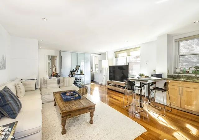 82-irving-pl-4c-new-york-city-ny-10003/hzid_b4bd62b3