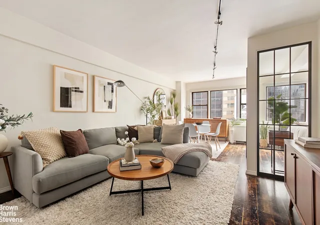 220-e-67th-st-6f-new-york-city-ny-10021/hzid_44b7ac82