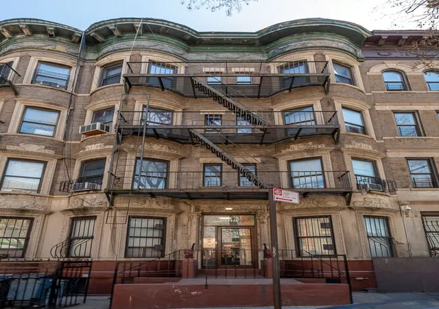 1445-bedford-ave-3c-new-york-city-ny-11216/hzid_ec58e488