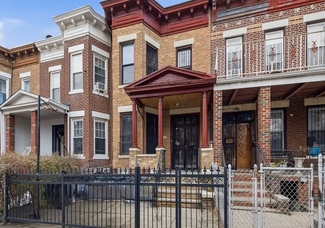 160-e-31st-street-brooklyn-ny-11226/hzid_723a28b8