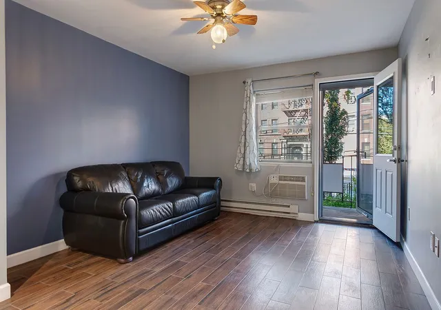 31-23-crescent-st-1-d-new-york-city-ny-11106/hzid_55dee1fd