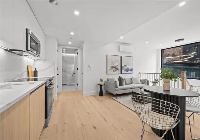 107-schaefer-st-ga-new-york-city-ny-11207/hzid_7d5ed2fa