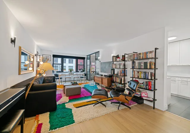 196-e-75th-street-3f-new-york-city-ny-10021/hzid_b3537005