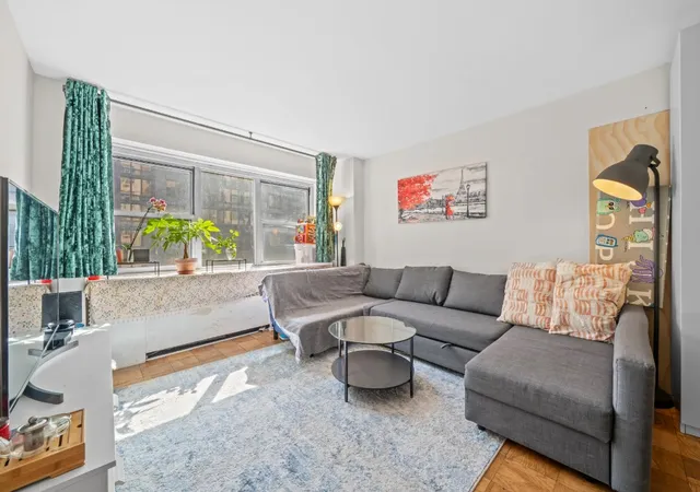 153-e-57th-st-8h-new-york-city-ny-10022/hzid_01c33e0a