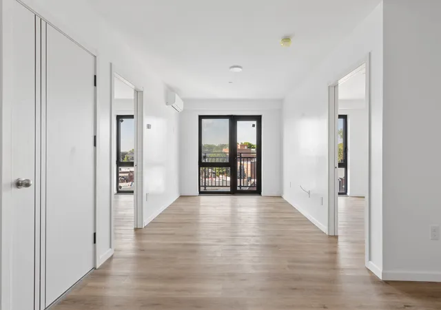 70-25-queens-blvd-7j-new-york-city-ny-11377/hzid_9c9b5f4f