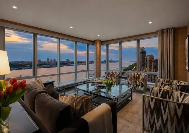50-riverside-blvd-30a-new-york-city-ny-10069/hzid_adf9e9e3