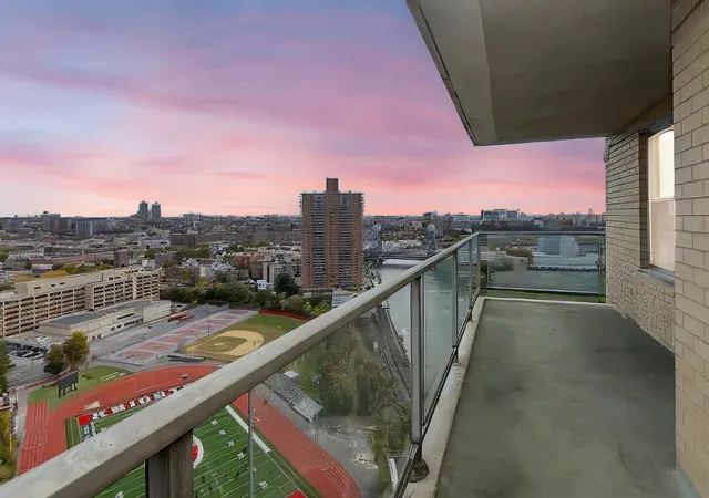 2500-johnson-ave-20c-new-york-city-ny-10463/hzid_b0cb6a49
