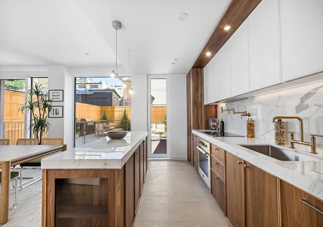109-devoe-st-garden2-new-york-city-ny-11211/hzid_5114741f