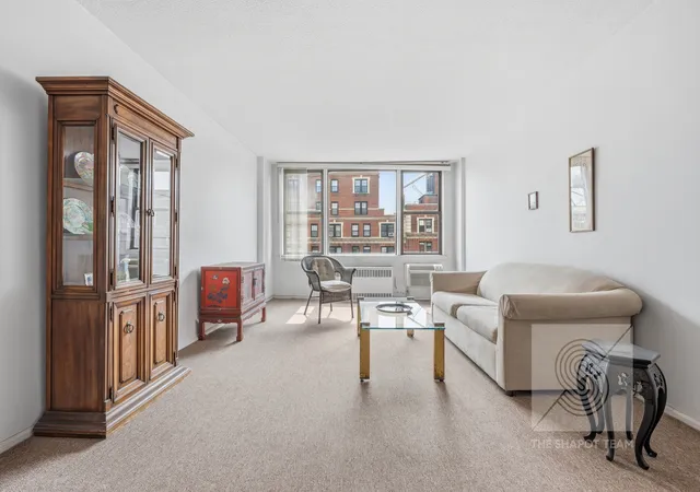 200-w-79th-st-17h-new-york-city-ny-10024/hzid_555f554d