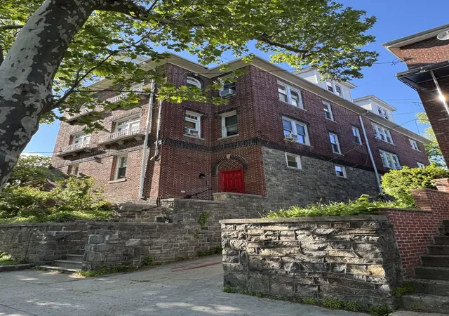363-w-261st-street-new-york-city-ny-10471/hzid_ed7888d1