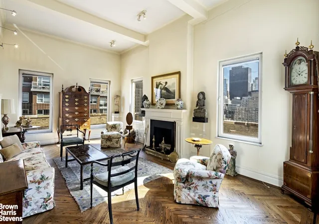 136-e-64th-street-phc-new-york-city-ny-10065/hzid_3b4ed848