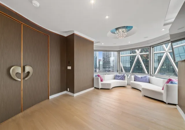 301-w-57th-st-39-e-new-york-city-ny-10019/hzid_f6bd7af0