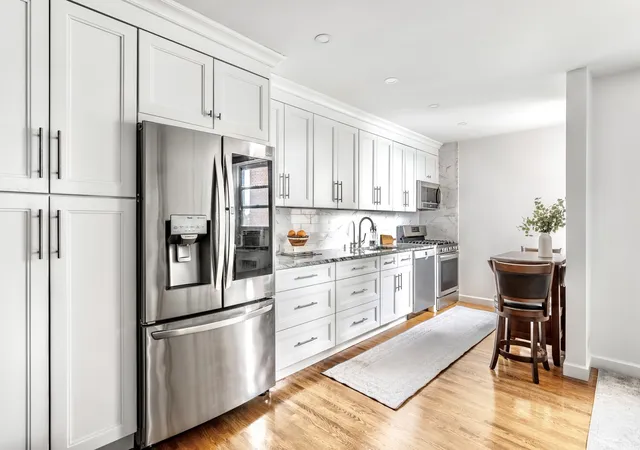 221-mcdonald-ave-5f-brooklyn-ny-11218/hzid_4cbe2875