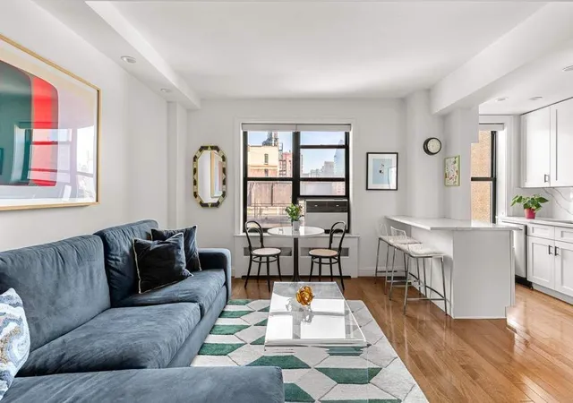 161-w-16th-st-10j-new-york-city-ny-10011/hzid_e47bf6e7