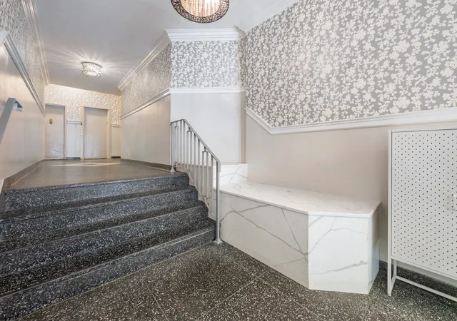 321-e-89th-st-3e-new-york-city-ny-10128/hzid_259d562a