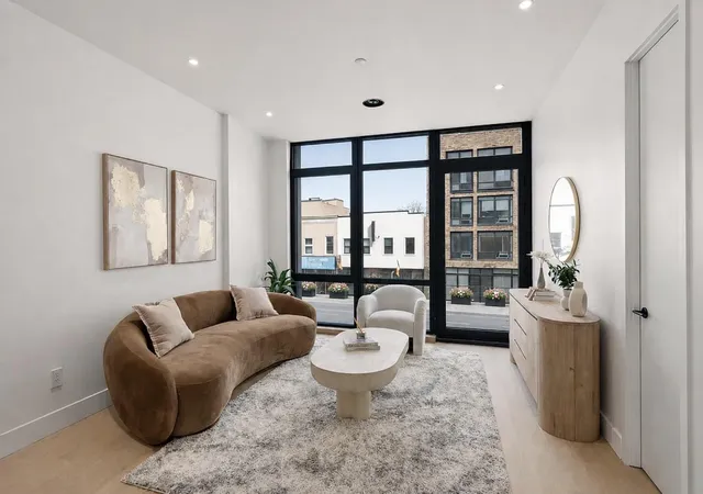 772-metropolitan-ave-4-f-brooklyn-ny-11211/hzid_b8cc6fa4