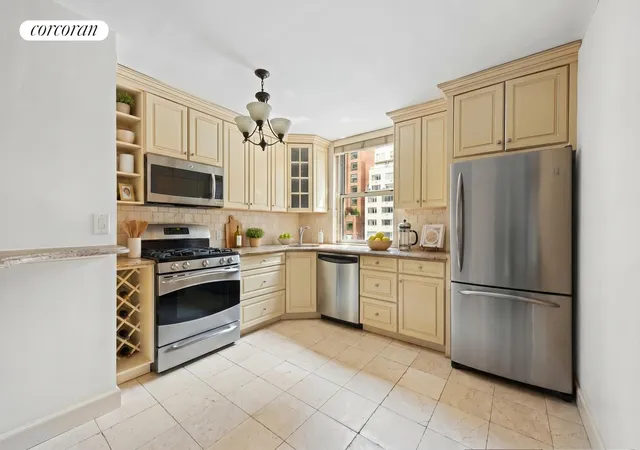 200-e-58th-street-11h-new-york-city-ny-10022/hzid_e531085e