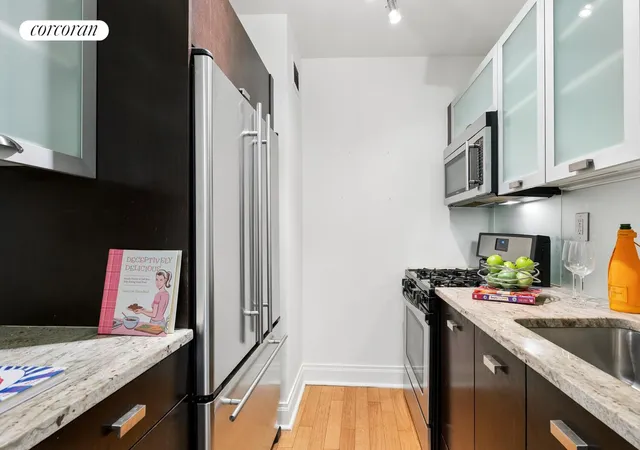 212-e-47th-st-28d-new-york-city-ny-10017/hzid_9ad1edbd