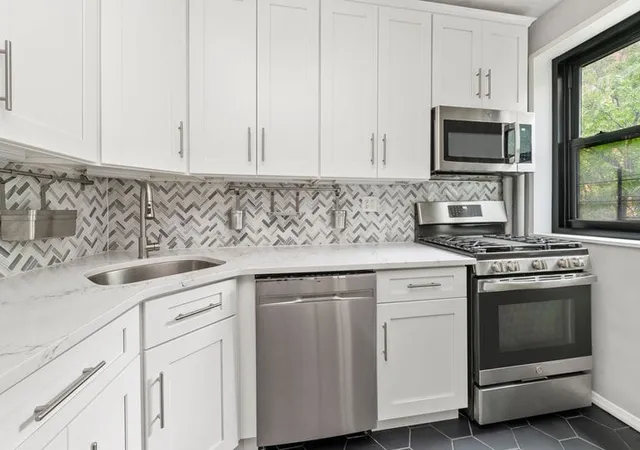 201-clinton-ave-7h-new-york-city-ny-11205/hzid_9b9686e0