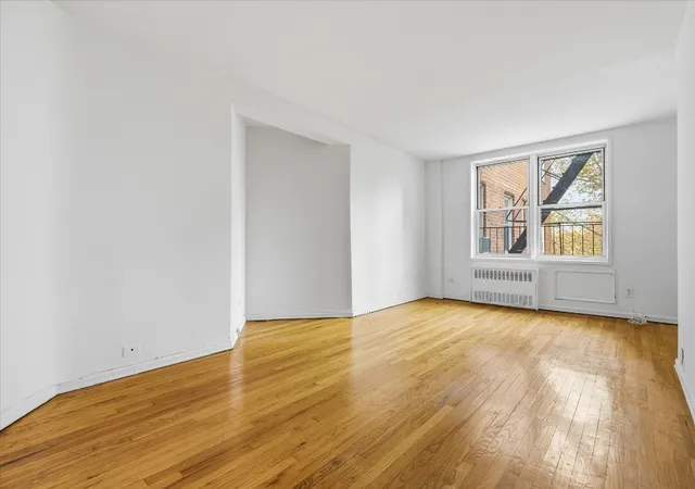 60-11-broadway-4n-new-york-city-ny-11377/hzid_fb95d6fe