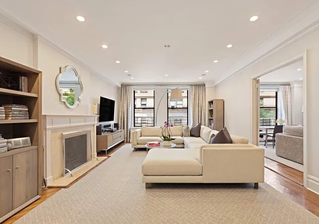 1075-park-ave-2d-new-york-city-ny-10128/hzid_a8b82596