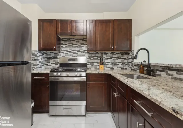 94-11-59th-avenue-d9-elmhurst-ny-11373/hzid_d3af9621