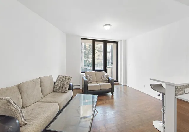 2833-ocean-pkwy-2-3c-new-york-city-ny-11235/hzid_e7aa0ef2