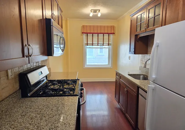 2081-cruger-ave-2g-new-york-city-ny-10462/hzid_edcf5978