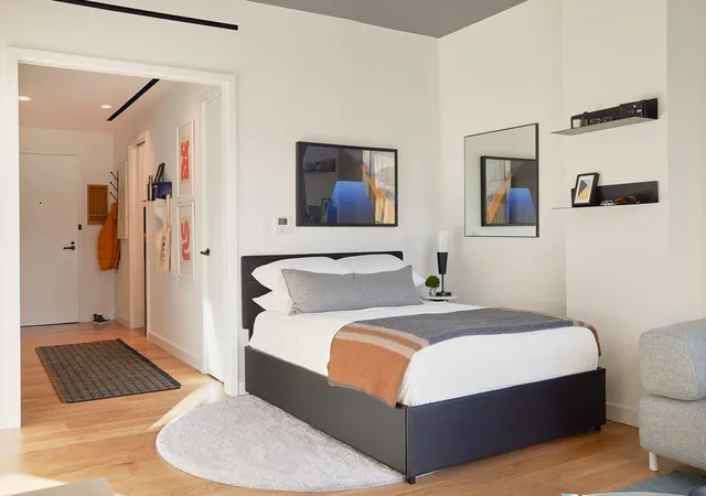 547-w-47th-st-620-new-york-city-ny-10036/hzid_99c91232