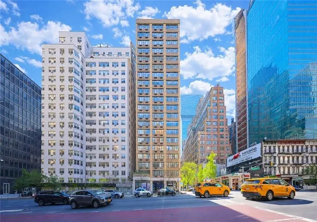 301-e-45th-st-9a-new-york-city-ny-10017/hzid_b2076018