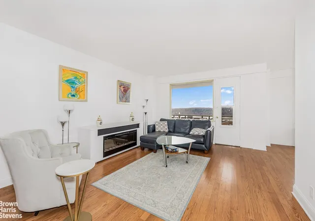 3777-independence-ave-14m-new-york-city-ny-10463/hzid_6c86ce08