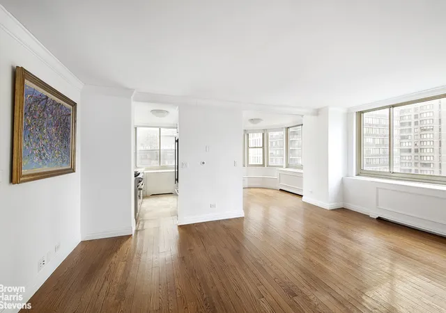 30-w-63rd-st-16h-new-york-city-ny-10023/hzid_870c8ef7