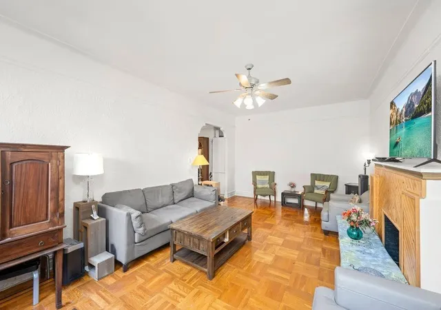 7119-shore-rd-6h-new-york-city-ny-11209/hzid_04069ff2