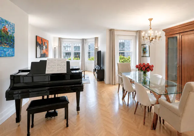155-w-68th-street-404-new-york-city-ny-10023/hzid_2d8ca060