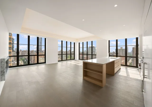 250-w-96th-st-phb-new-york-city-ny-10025/hzid_c0852d54