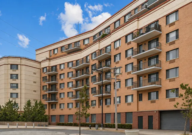 136-beach-117th-st-208-new-york-city-ny-11694/hzid_e37098b7