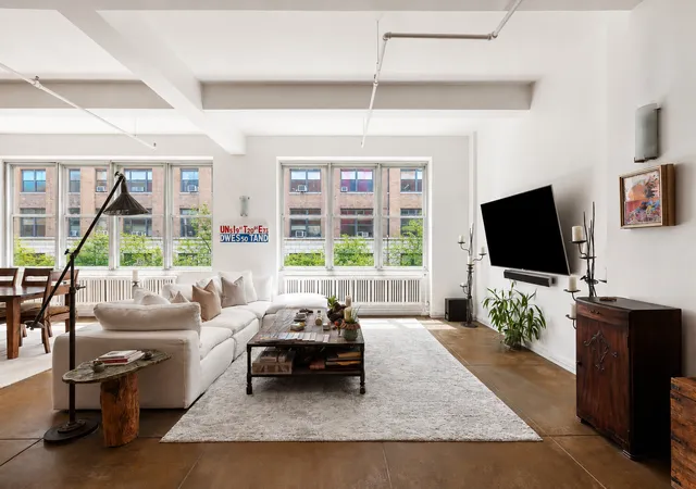 335-w-38th-street-3-new-york-city-ny-10018/hzid_266570a8