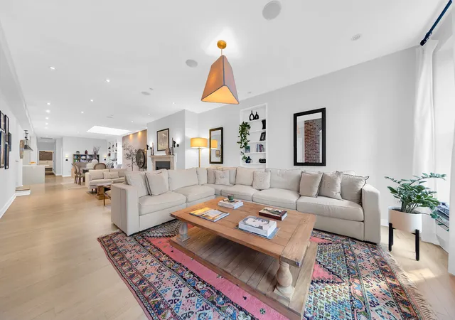 405-greenwich-st-new-york-city-ny-10013/hzid_1bcf70b4