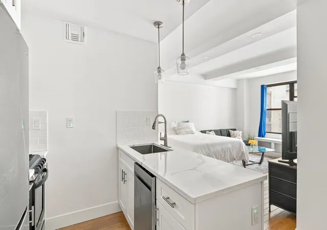 235-w-102nd-street-3v-new-york-ny-10025/hzid_4552267f