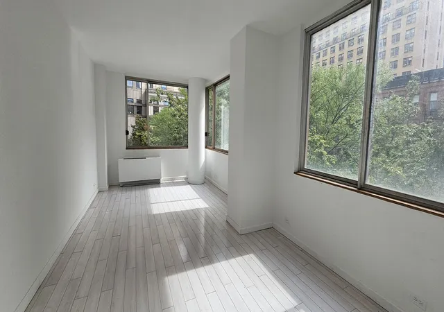 350-w-50th-street-4k-new-york-city-ny-10019/hzid_08491db7