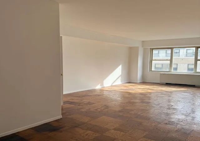 370-e-76th-street-c1406-new-york-ny-10021/hzid_9eb6b23c
