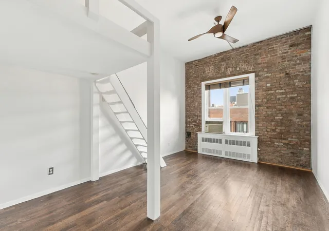 100-w-15th-street-5f-new-york-ny-10011/hzid_4a5e5e02