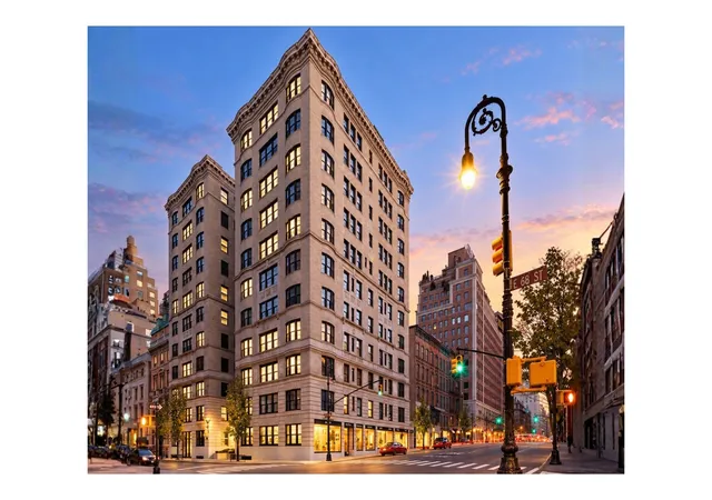 11-e-68th-street-ph11west-new-york-city-ny-10021/hzid_4436e982
