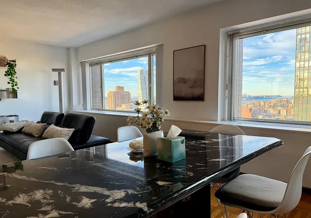 20-w-64th-street-42l-new-york-city-ny-10023/hzid_6ec17163